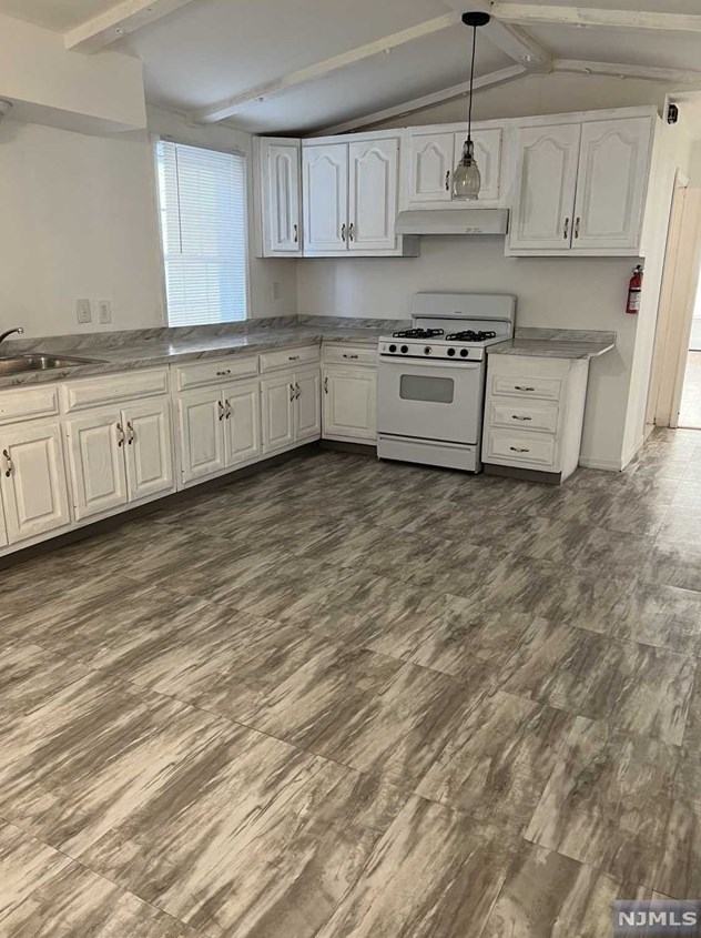 20 Struyk Ave #1, Paterson, NJ 07508