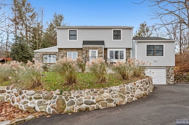 1221 High Mountain Rd, Paterson, NJ 07508