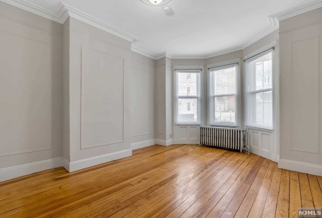 319 26th St #2, Union City, NJ 07087