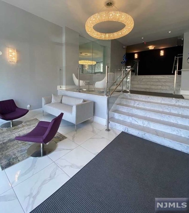 700 Boulevard E #ca, Union City, NJ 07086