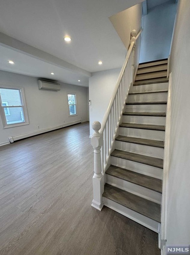 92 Genesee Ave, Teaneck, NJ 07666