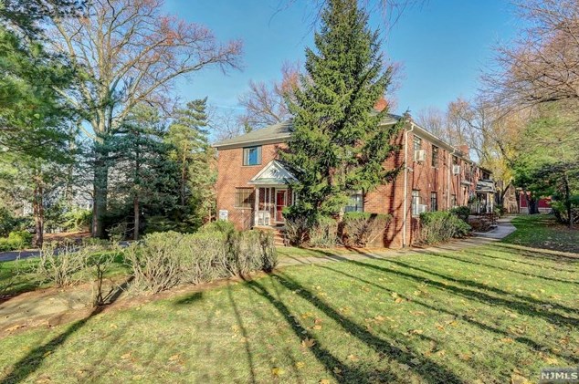 97-99 Tracey Pl #5, Englewood, NJ 07631