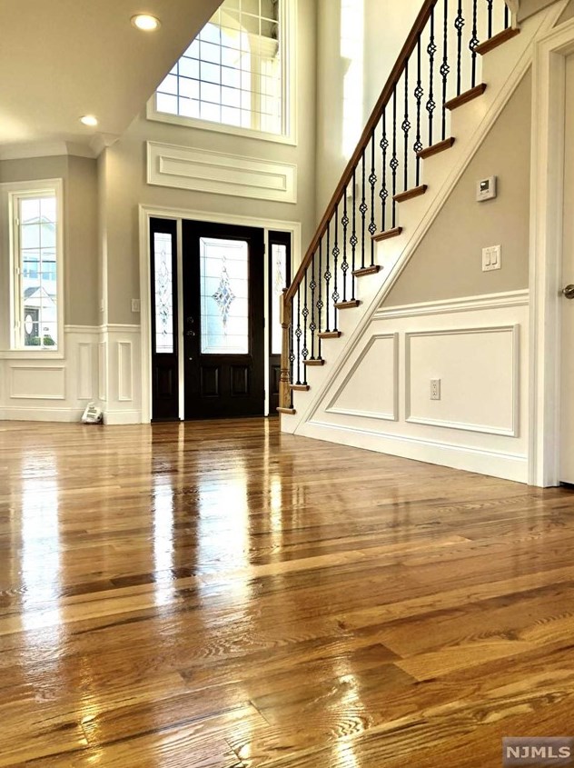 13 3rd St #a, Elmwood Park, NJ 07407