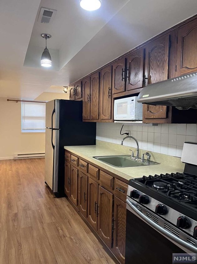 612 Bergen St #1, East Newark, NJ 07029
