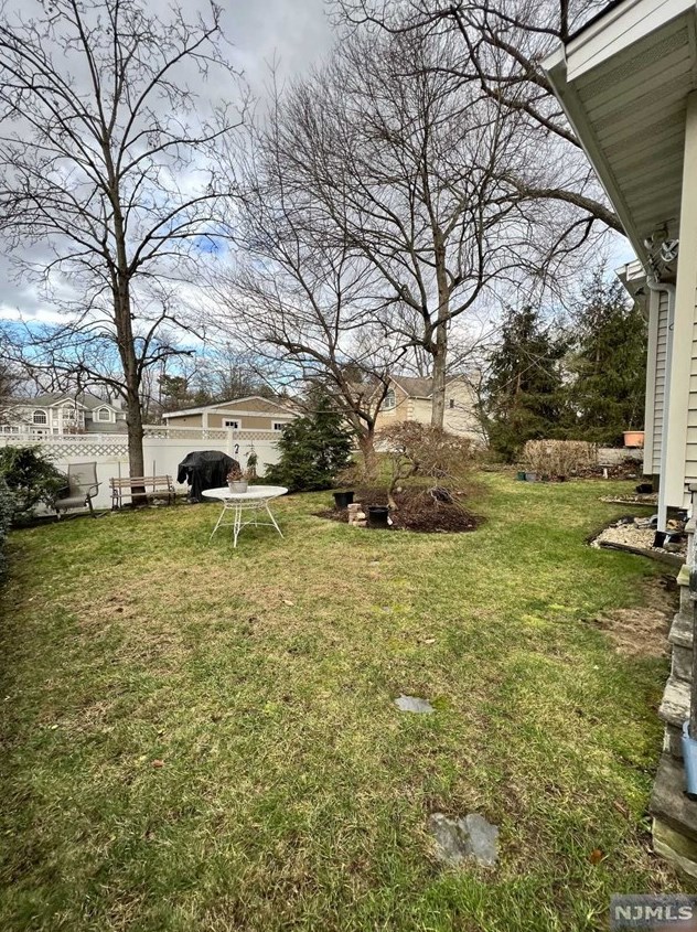 446 Maple Ave, Westwood, NJ 07676