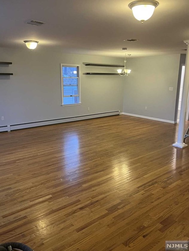 225 Washington Pl #2, Cliffside Park, NJ 07010