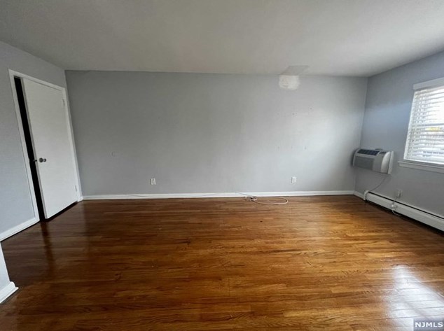 60 S Main St #8c, Lodi, NJ 07644