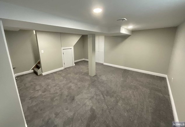 432 Lake Ave, Lyndhurst NJ  07071-1121 exterior