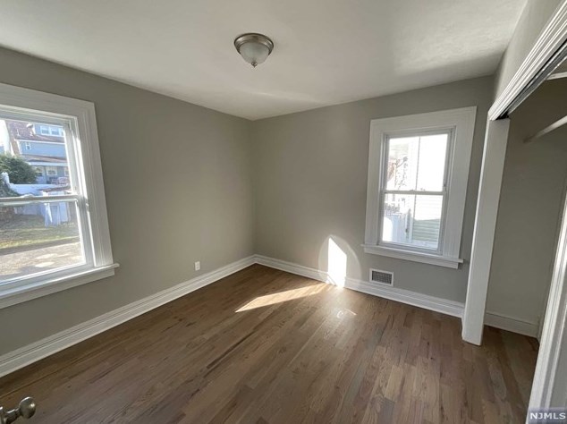 432 Lake Ave, Lyndhurst NJ  07071-1121 exterior