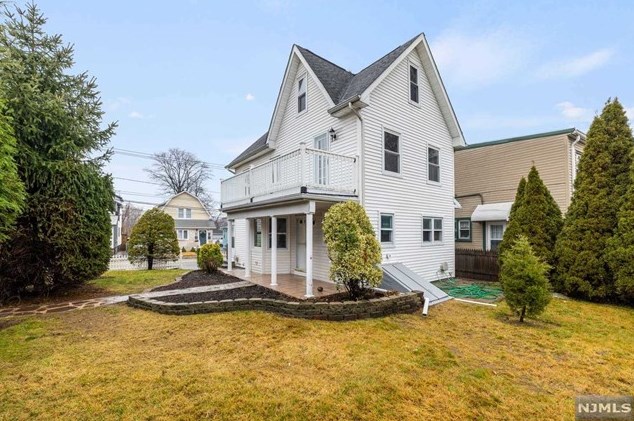 456 Riverside Ave, Lyndhurst, NJ 07071