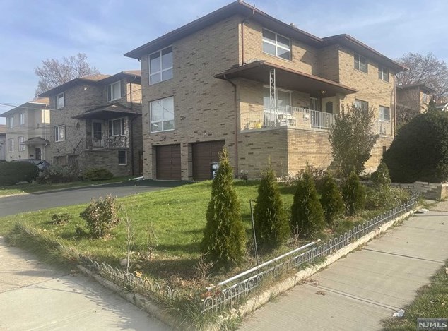 75 W Edsall Blvd #2nd Floor, Palisades Park, NJ 07650