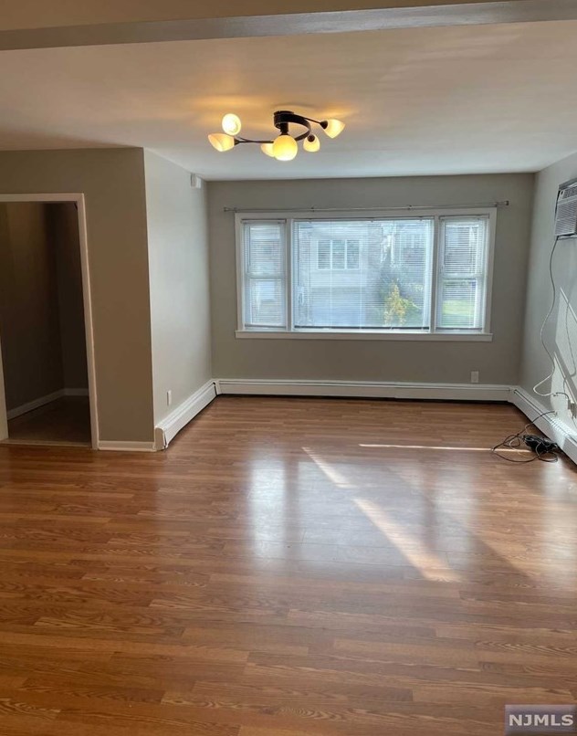 231 Warren Ave, West Fort Lee NJ  07024-4108 exterior