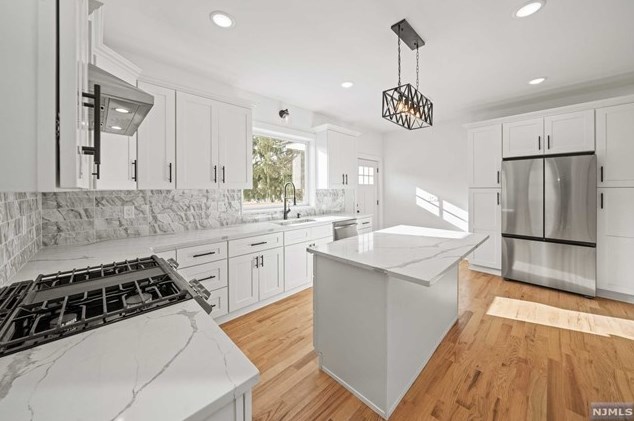 111 Westend Ave, Westwood NJ  07675-3328 exterior