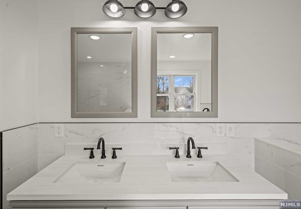 111 Westend Ave, Westwood NJ  07675-3328 exterior
