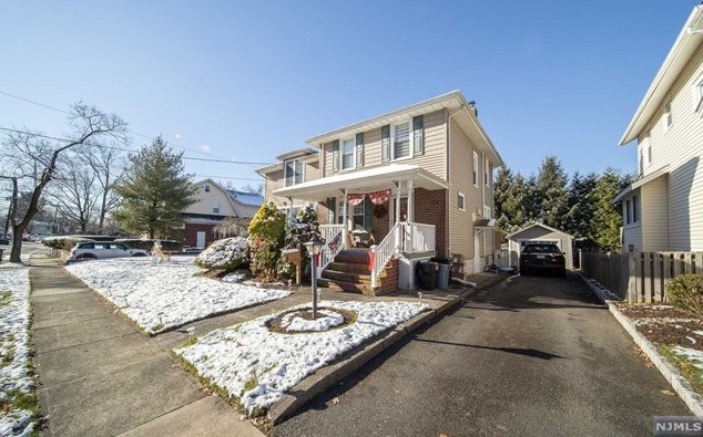 10 Summit Pl, Haworth, NJ 07641