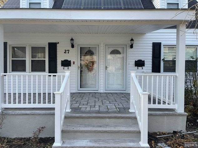 27 Aberdeen Ct, Paterson, NJ 07508