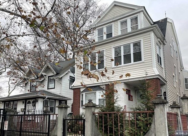 77 Ampere Pkwy, East Orange, NJ 07017