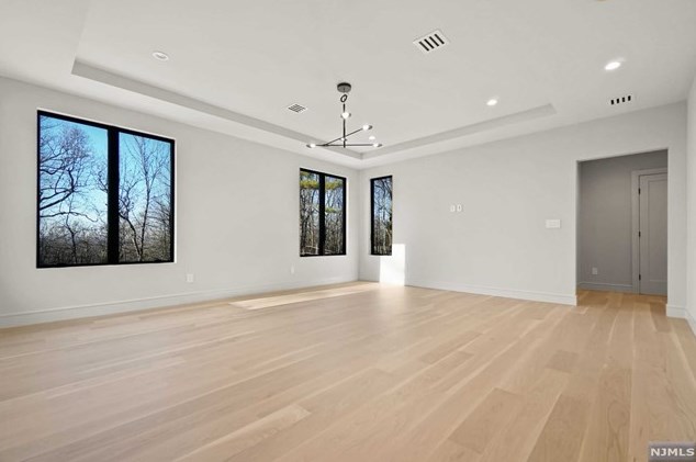 68 Ridge Rd, Tenafly NJ  07670-2324 exterior