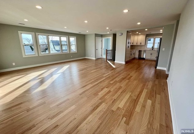 147 Dewey St #2nd Floor, Outwater, NJ 07026
