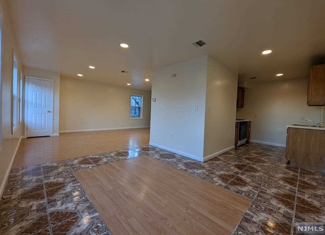 121 N 3rd St #1, Paterson, NJ 07522