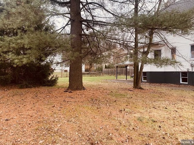 255 Randolph Ave, Emerson NJ  07630-2146 exterior