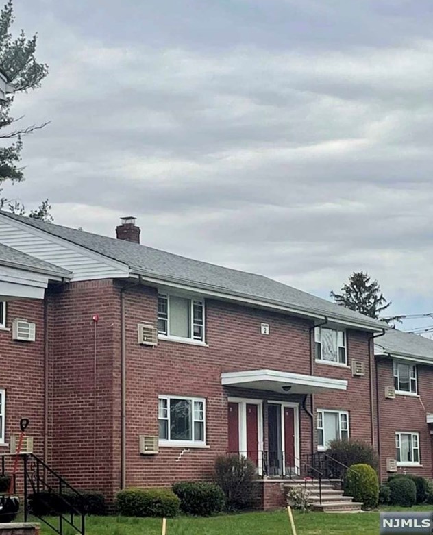 241 W Passaic St #5b, Rochelle Park, NJ 07662
