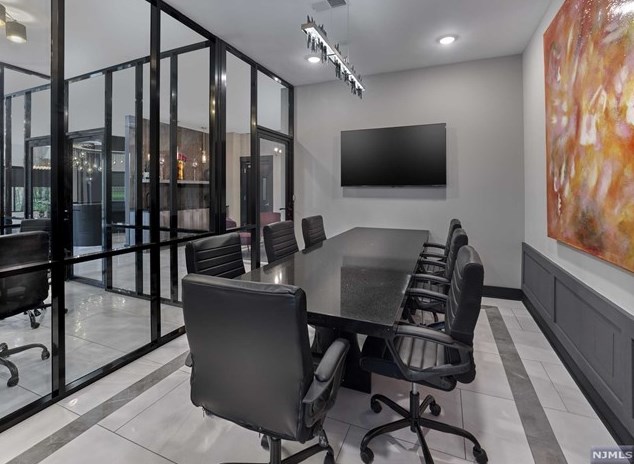 8 Tice Rd #113, Franklin Lakes, NJ 07417