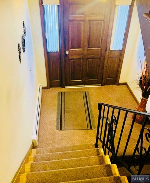 37 Franklin Ave #2nd Floor, Outwater, NJ 07026