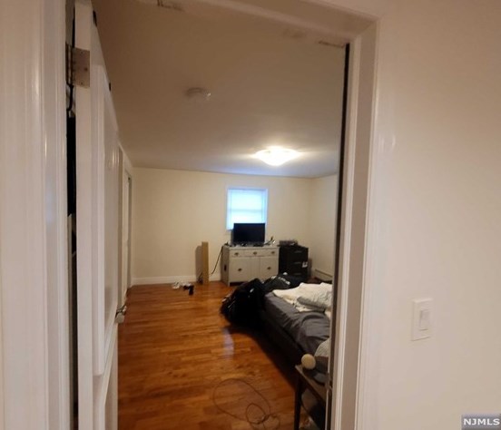 1057 Fairview Ln, West Fort Lee NJ 07024-1537 exterior