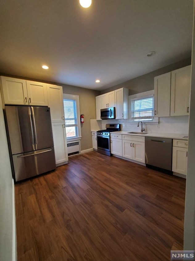 105 Livingston Ave #001, Lyndhurst, NJ 07071
