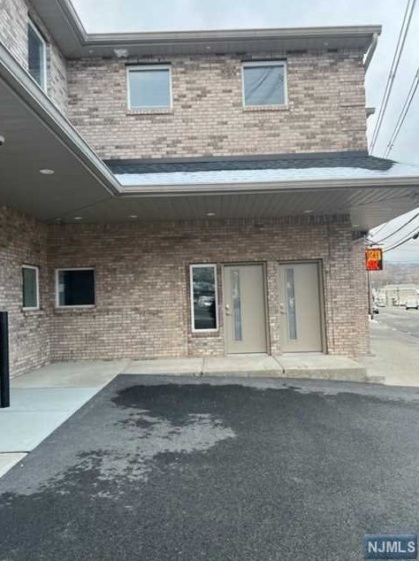 211 Main St #2b, Kinnelon, NJ 07405