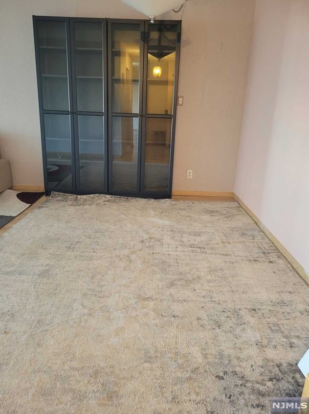 300 Winston Dr Apt 620, Cliffside Park, NJ 07010