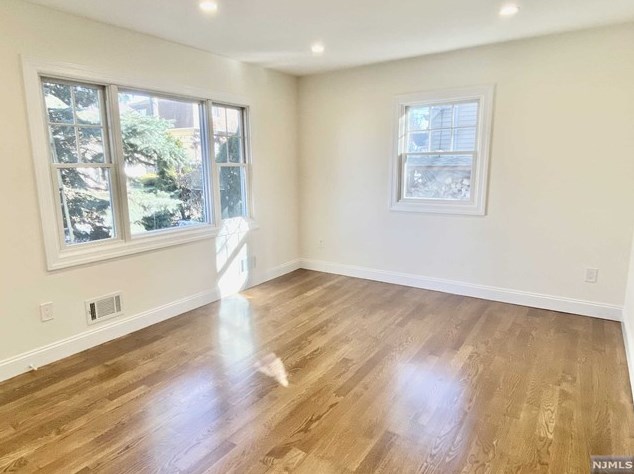 212 Charlton Ave, Lodi, NJ 07644