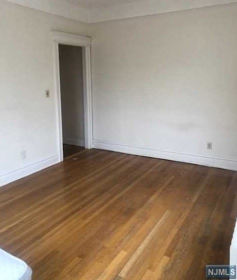 214 Lawton Ave #15, Cliffside Park, NJ 07010