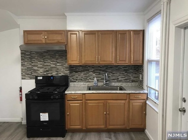 425 Lincoln Ave #1, Cliffside Park, NJ 07010