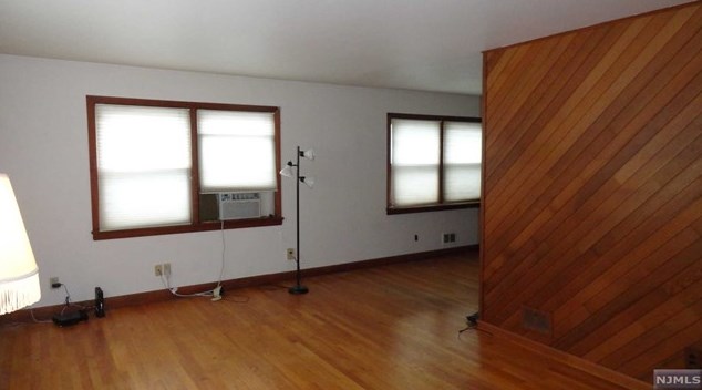 89 Davis Ave, Hackensack, NJ 07601-3029