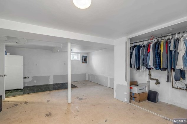 47 Stillman Ave, Bergenfield NJ  07621-1229 exterior