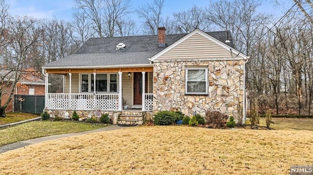 66 James Terrace, Pompton Falls, NJ 07442