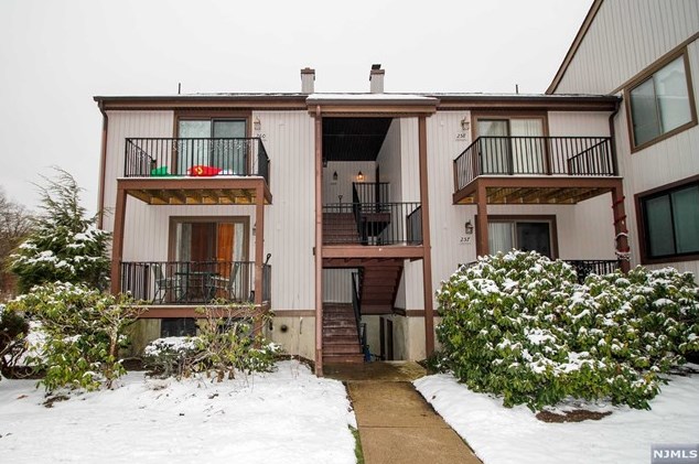 14259 Dell Pl, Stanhope, NJ 07874