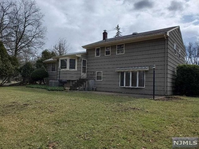 27 Ridge Rd, Cresskill, NJ 07626