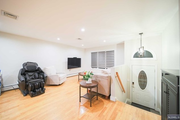 106 E Edsall Blvd #b, Palisades Park, NJ 07650