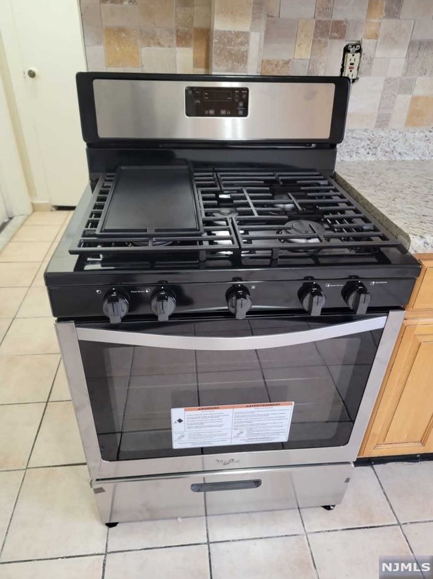 343 Market St, Paterson, NJ 07501