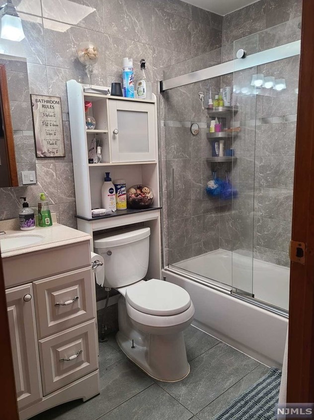 76 Oraton St, Newark, NJ 07104-4108