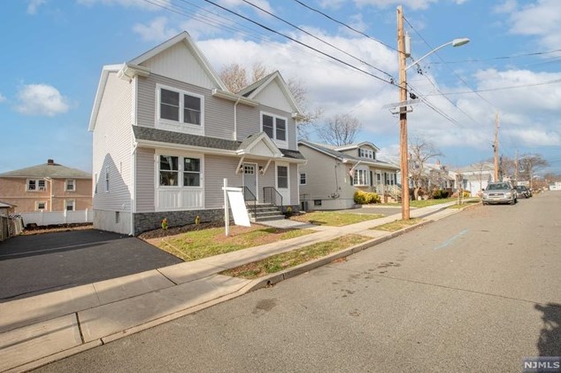 67 9th St, Wood-Ridge, NJ 07075
