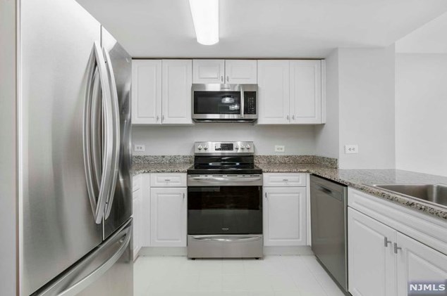 100 Old Palisade Rd #1115, West Fort Lee, NJ 07024