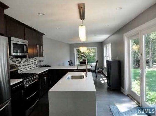 678 Saddle River Rd, Saddle Brook NJ  07663-4530 exterior