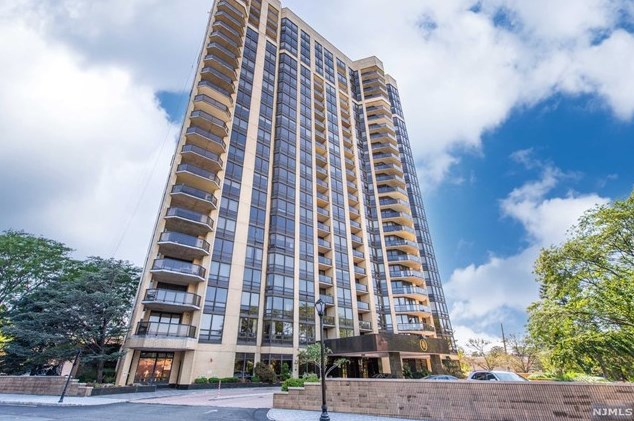 900 Palisade Ave, West Fort Lee, NJ 07024-4135