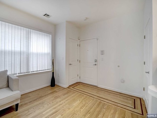 92 Willow St #3, Bloomfield, NJ 07003