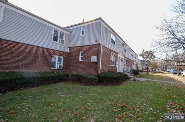 213 Grand Ave #b, Rutherford, NJ 07070