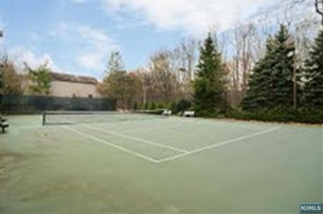 125 Aspen Ct, Norwood, NJ 07648